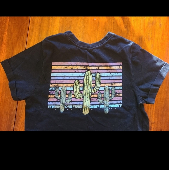 🌵 Cactus Graphic Tee Shirt - Picture 2 of 2